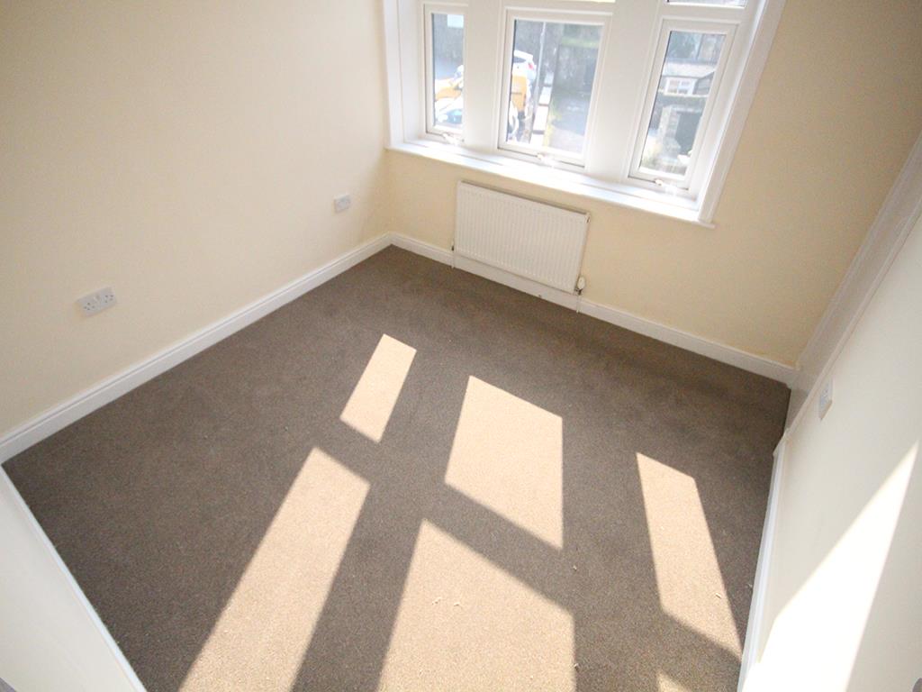 1 bedroom flat To Let in Barnoldswick - 2016-09-15 13.49.23.jpg
